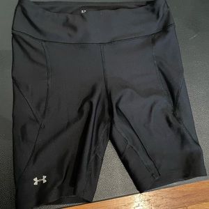 Women’s Under Armour 6” bike shorts.